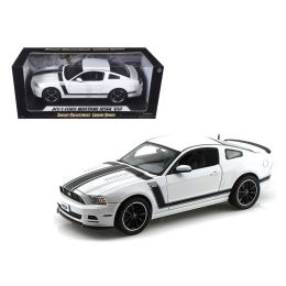 2013 Ford Mustang Boss 302 White 1/18 Diecast Car Model by Shelby Collectibles