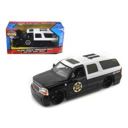 2002 GMC Yukon Denali Police 1/24 Diecast Model Car by Jada