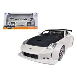 2003 Nissan 350Z White 1/24 Diecast Car Model by Jada