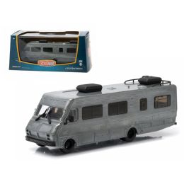 First Cut 1986 Fleetwood Bounder RV 1/64 Diecast Model Car by Greenlight