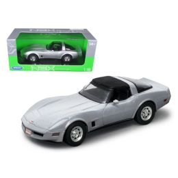 1982 Chevrolet Corvette Silver 1/18 Diecast Car Model by Welly