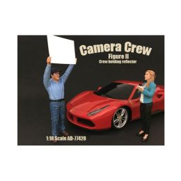 Camera Crew Figure II \Crew Holding Reflector\ For 1:18 Scale Models by American Diorama