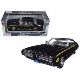 1969 Pontiac GTO Judge Black 1/24 Diecast Model Car by Motormax