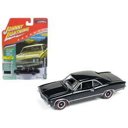 1967 Chevrolet Chevelle Gloss Black \Muscle Cars USA\ 1/64 Diecast Model Car by Johnny Lightning