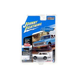 1969 Chevrolet Blazer White with Tow HItch \Classic Gold\ 1/64 Diecast Model Car by Johnny Lightning