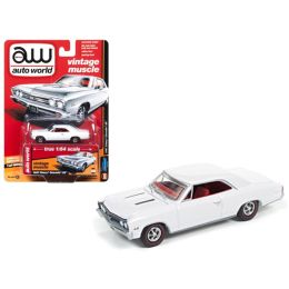 1967 Chevrolet Chevelle SS Gloss White \Vintage Muscle\ 1/64 Diecast Model Car by Autoworld