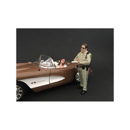 Highway Patrol Officer Writing a Ticket Figurine / Figure For 1:18 Models by American Diorama