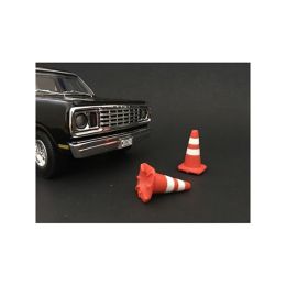 Traffic Cones Set of 4 Accessory For 1:18 Models by American Diorama