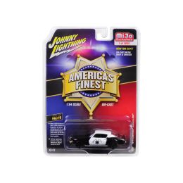 1970 Chevrolet Camaro Z28 \America\s Finest\ Highway Patrol Hobby Exclusive Limited Edition to 3600pcs 1/64 Diecast Model Car by Autoworld