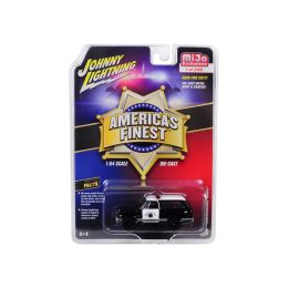 1969 Chevrolet Blazer \America\s Finest\ Highway Patrol Hobby Exclusive Limited Edition to 2400pcs 1/64 Diecast Model Car by Autoworld