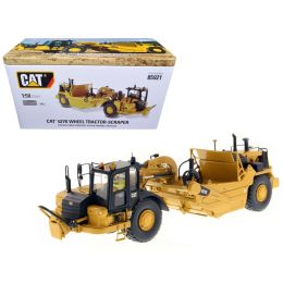 CAT Caterpillar 627K Wheel Tractor Scraper with Operator High Line Series 1/50 Diecast Model by Diecast Masters