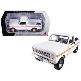 1979 International Scout Terra Pickup Truck White / Orange Spear 1/25 Diecast Model Car by First Gear