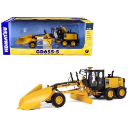 Komatsu GD655-5 Motor Grader with V-Plow & Wing 1/50 Diecast Model by First Gear